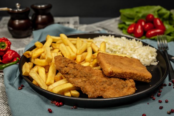 Snitel de porc cu cascaval